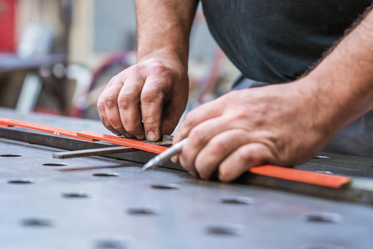 Handwerk im Eigenheim: Warum klassische Berufe immer noch gefragt sind