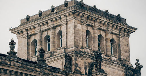 Dachdecker in Berlin: Worauf Hauseigentümer bei Sanierung, Reparatur und Notdienst wirklich achten sollten